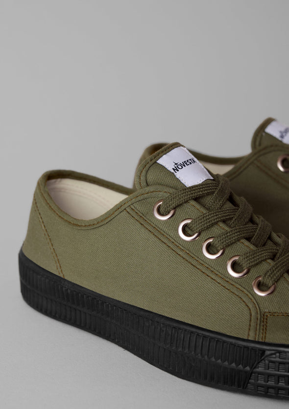 Novesta Star Master Plimsolls | Artichoke