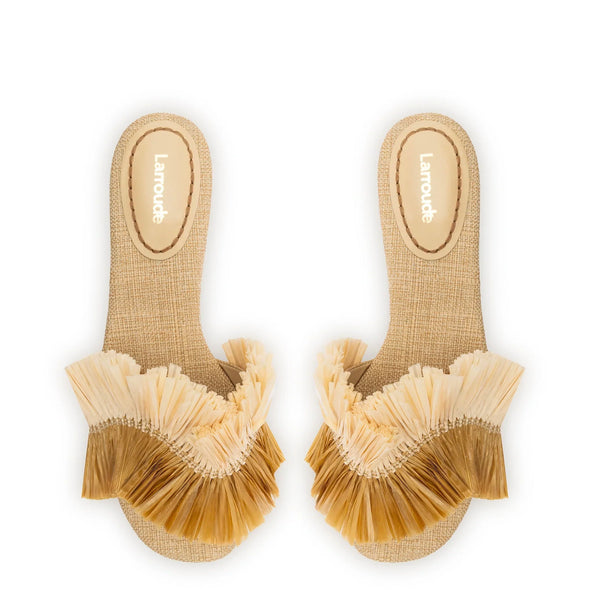 Ivy Fringe Flat In Beige Raffia