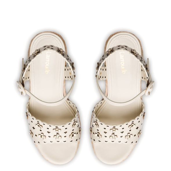 Jasmine Wedge In Ivory Leather