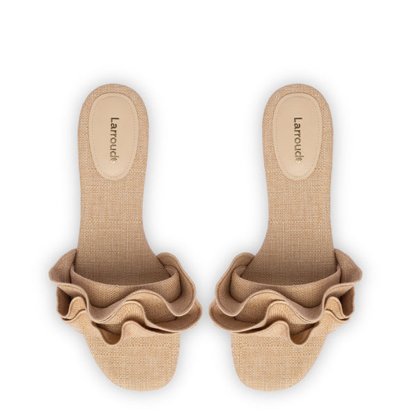 Ivy Ruffle Flat Mule In Beige Raffia